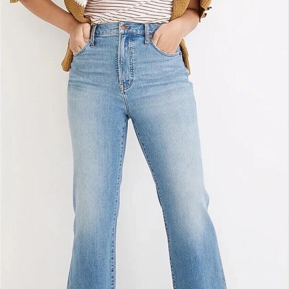Madewell 11 inch hi rise flare  Wide Leg  Jeans